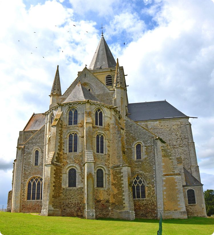 Abbaye romane de Cerisy-la-Fort