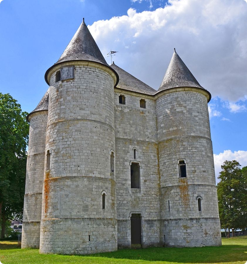 Chteaux et pont mdivaux de Vernon