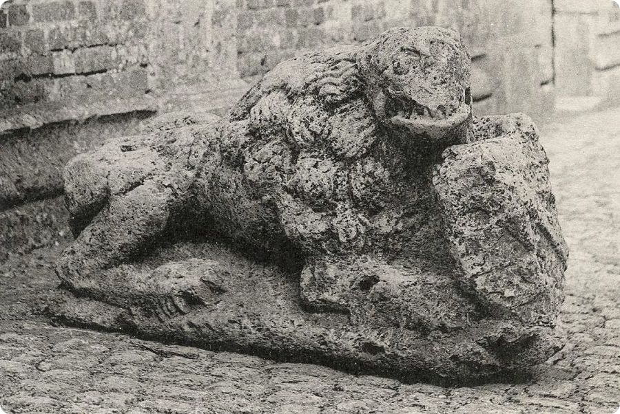 Lion de pierre