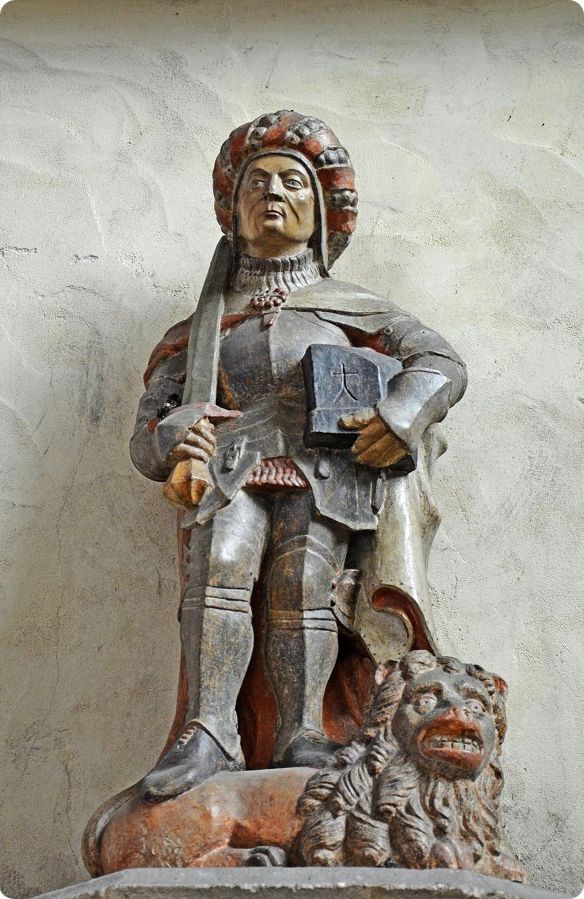 Statue de saint Adrien