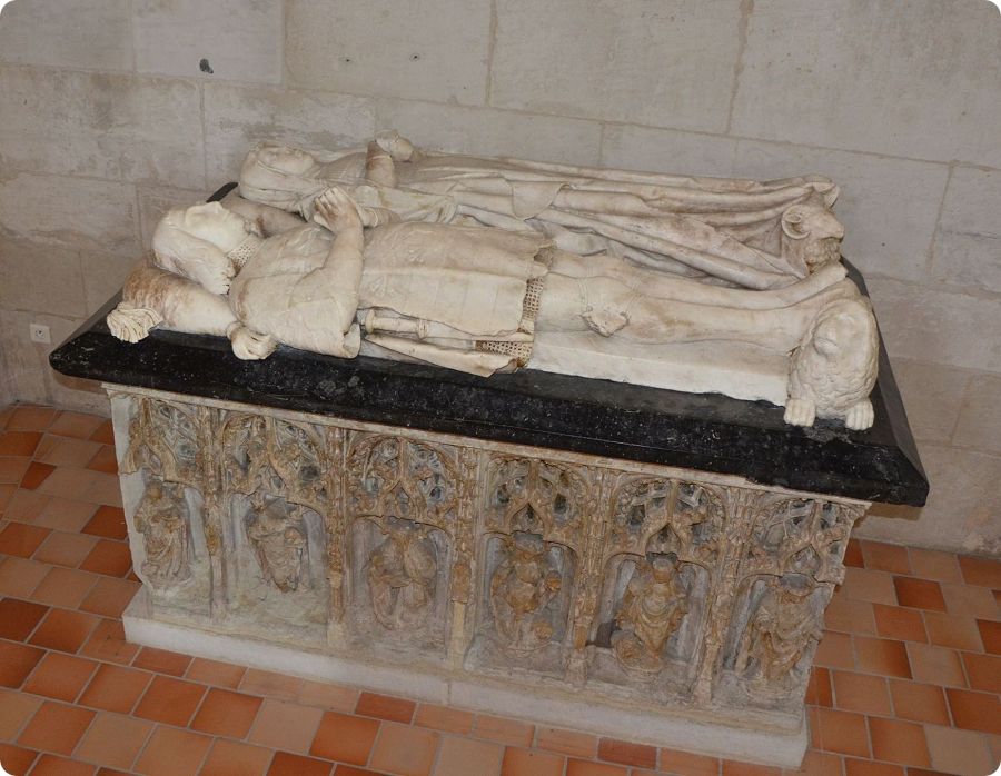 Tombe de Jacques d'E.-Valmont et Louise d'Albret