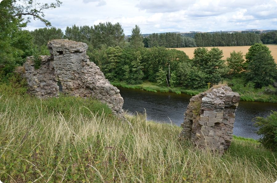 Vestiges du château de Roxburgh en Écosse
